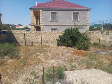 heyet evlerinin tikintisi: Ramana qəs. 4 otaqlı, 6 kv. m, Təmirsiz