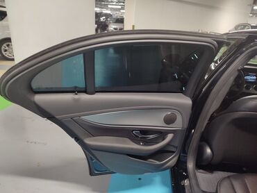 Mercedes-Benz: Mercedes-Benz E 200: 2 l | 2018 il Sedan — 12