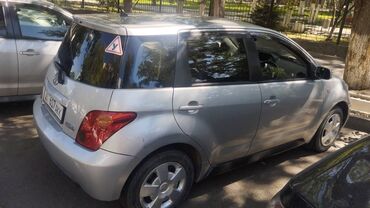 Toyota: Toyota ist: 2002 г., 1.3 л, Автомат, Бензин