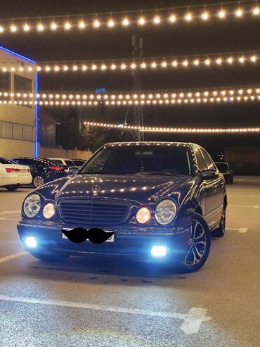 Mercedes-Benz: Mercedes-Benz E 200: 2 l | 2000 il Sedan — 4