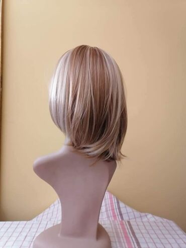 Perike i klipse: Poluorirodne perike
3500 na lalafo.rs — 14 Perike i klipse: Poluorirodne perike
3500 — 14