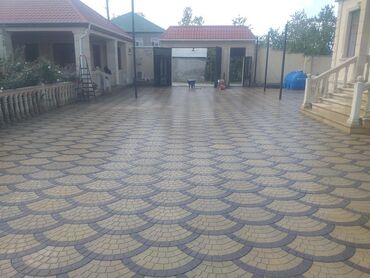 Ağlay: Müxtəlif formalarda tamet daslarin topdan ve perakende satış istehsal — 26