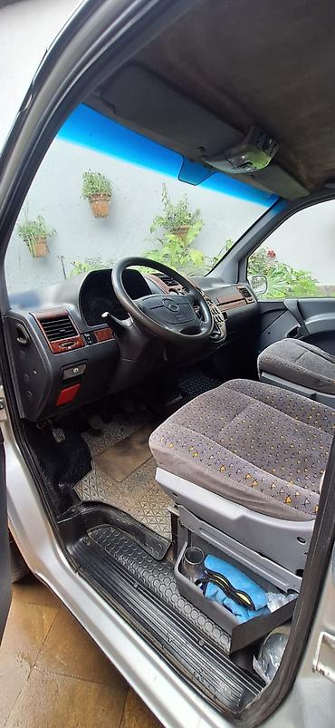 mini cps: Mercedes-Benz Vito minivan Xüsusiyyətlər: - Kuzov: gümüşü rəng, 5 — 5
