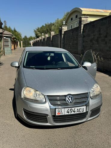 продаю в связи с переездом: Volkswagen Jetta: 2009 г., 2.5 л, Автомат, Бензин