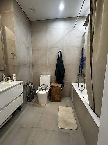 Продажа квартир: 3 комнаты, 117 м², 7 мкр 2 этаж, Евроремонт — 8