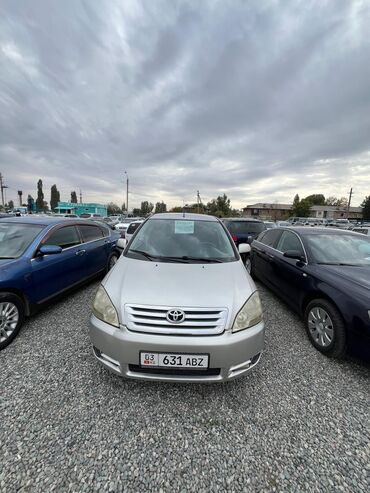 Toyota: Toyota Avensis Verso: 2003 г., 2 л, Механика, Дизель, Минивэн