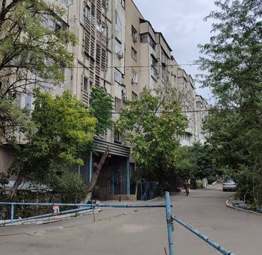 купить квартиру в английском квартале: 1 бөлмө, 34 кв. м, Жеке план, 3 кабат, Эски ремонт