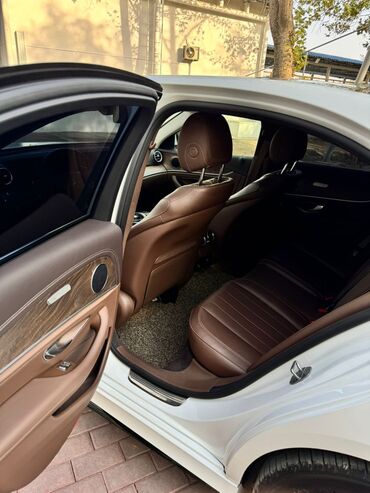 Mercedes-Benz: Mercedes-Benz E-Class: 2017 г., 2 л, Автомат, Бензин, Седан — 10