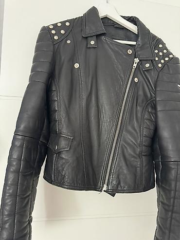 prada milano torba: Ženska kožna jakna Fratteli – model „biker“ sa nitnama Placena 40,000 — 2