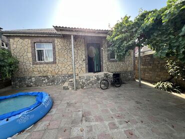 Həyət evləri və villaların satışı: Binəqədi qəs. 4 otaqlı, 100 kv. m, Orta təmir — 10