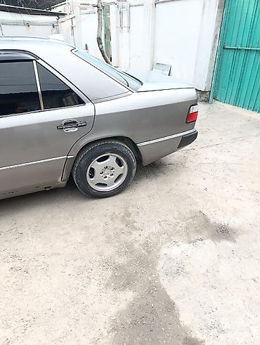 Mercedes-Benz: Mercedes-Benz E-Class: 1990 г., 2 л, Ручные, Бензин — 5
