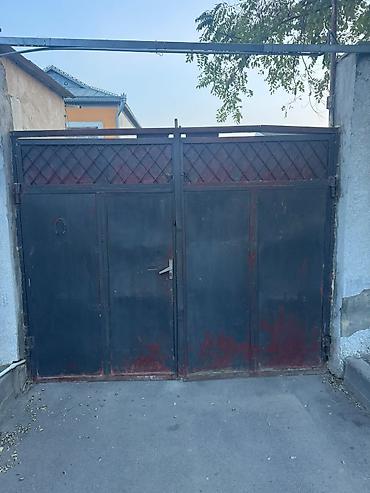 Darvaza 270/250sm 
300azn
Emircan 5733 leli