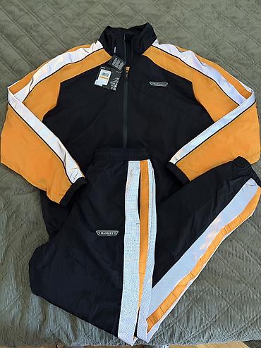vikend torba: UNDER ARMOUR x MANSORY komplet trenerka S NOVO — 2
