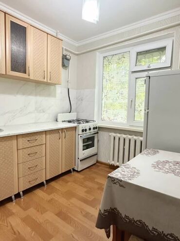 Продажа квартир: 2 комнаты, 43 м², 104 серия, 1 этаж, Евроремонт