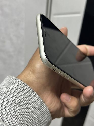 ноутбук планшет 2 в 1: IPhone 11, Б/у, 128 ГБ, White Titanium, 75 % — 3