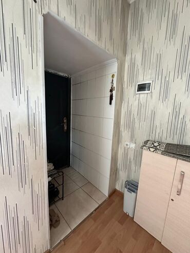 4 х комнатная квартира: 2 комнаты, 60 м², Индивидуалка, 2 этаж, Косметический ремонт