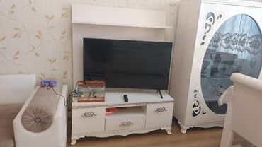 tv stand alçıpan: İşlənmiş, Düz TV altlığı, Polkalı, Laminat, Azərbaycan