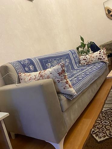 ev saat: -Divandsatilir 120azn uzunlugu 2.40 bazaladı.unvan — 1