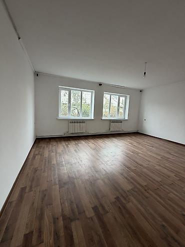 Продажа коттеджей и домов: 5 комнат, 100 м², 11 соток, Бишкек, Риэлтор — 7