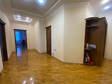 Kirayə mənzillər: İcarəyə verilir 3 otaqlı yeni tikili 150 m², Sahil m. Kateqoriya Yeni — 10