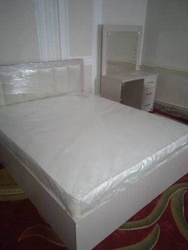 Двуспальные кровати: Кровать на заказ и в наличии Внимание: цена без матраса Рассрочка — 8