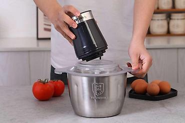 Blender "Boma BM 7008"Boma BM 7008 Təsvir : Tutum: 3.0 L Material
