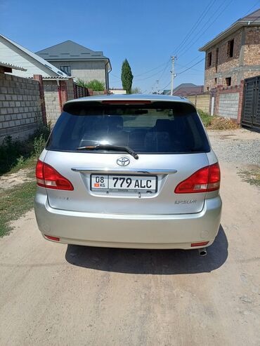 Toyota: Toyota Ipsum: 2002 г., 2.4 л, Автомат, Бензин, Минивэн — 7