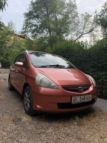 самый дешёвые машины: Honda Fit: 2005 г., 1.3 л, Автомат, Бензин, Хэтчбэк