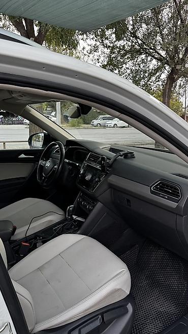 tiguan: Volkswagen Tiguan: 2019 г., 2 л, Автомат, Бензин, Кроссовер — 4