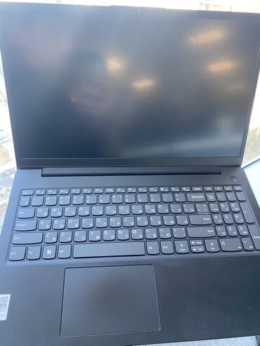 HP: Intel Core i5, 16 GB, 15.6 "