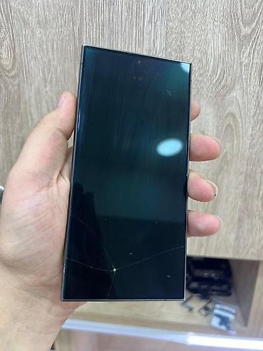 galaxy a41: Samsung S24 Ultra ekranı Natura ekran şüşədə çat var işləməyində — 1