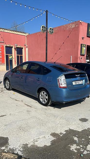 prius r17: Toyota prius icareye verilir depozit 150 manat gunlik icaresi 25 man — 2