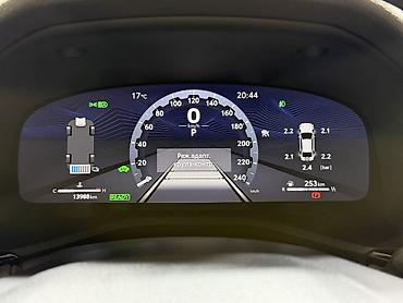 Toyota: Toyota Camry: 2025 г., 2.5 л, Вариатор, Гибрид, Седан — 9