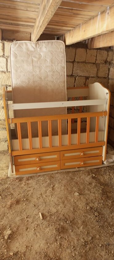 qus sekli cekmek: Для девочки и мальчика, Б/у, Четырехугольная, Колыбель, С матрасом, С механизмом качания