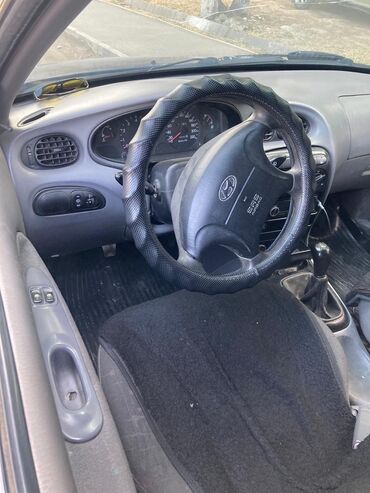 боковой тырмоо: Hyundai Elantra: 1998 г., 1.6 л, Механика, Бензин, Седан