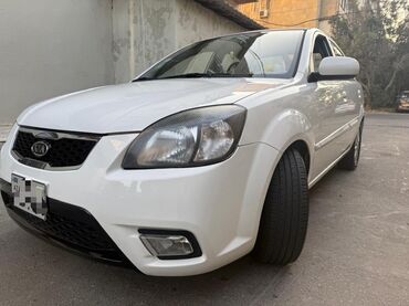 фольксваген поло 1 4: Kia Rio: 1.4 l | 2011 il Sedan