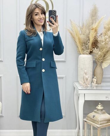 Kaputi: Prelepi kaputiii
Vel: 36-42
Uvoz Turska
Cena: 5500 dinara — 3