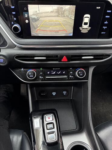 Hyundai: Hyundai Sonata: 2019 г., 2 л, Газ — 15