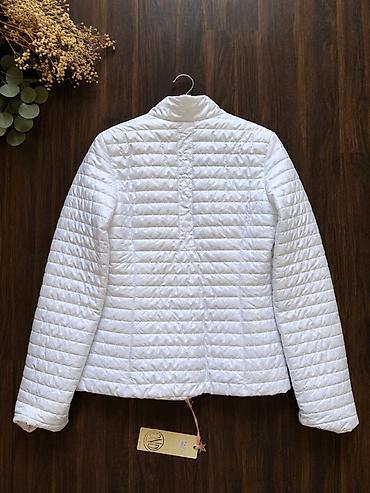 brend geyim: YENİDİR!!! 38 razmer qalıb Qadınlar üçün ağ, yüngül quilted qısa — 2