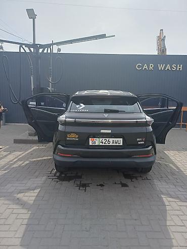 byd han ev: Электромобиль Cyneta (кроссовер) - Кузов: компактный кроссовер, 5 — 5
