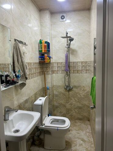 Uzunmüddətli kirayə mənzillər: Suraxanı rayonu, Qaraçuxur qəsəbəsi, 318 nömrəli məktəbin yanı, 5 — 8