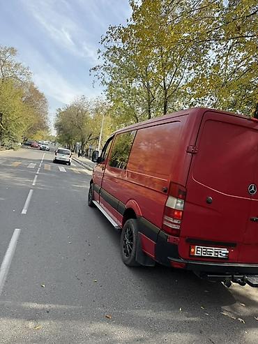 седенье на спринтер: Mercedes-Benz Sprinter (кузов W906) — красный фургон/комби — 4
