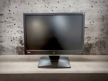 Monitorlar: LCD Monitor BenQ Model: E900W Resolution: 1440x900, 76 Hz, TN