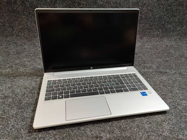 Noutbuklar üçün adapterlər: Intel Core i5, 15.6 "