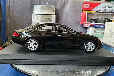 Avtomobil modelləri: Коллекционная модель Mercedes-Benz CLS500 C219 black 2004 MAISTO — 12