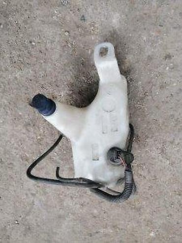 Car Parts & Accessories: Fiat punto 3 posuda za brisace. Fiat punto 3 posuda za brisace — 1