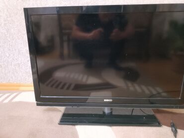 televizor 82 cm: İşlənmiş Televizor Beko Led 82" 4K (3840x2160), Ünvandan götürmə