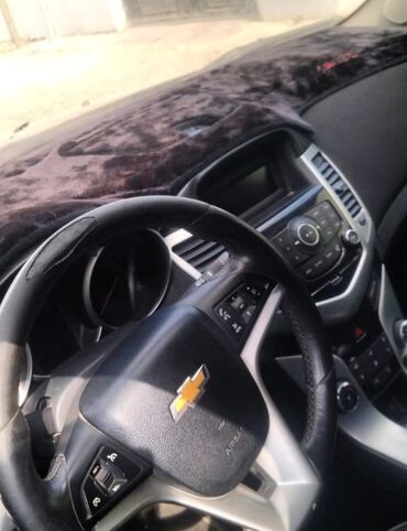 Chevrolet: Chevrolet Cruze: 1.4 l | 2011 il 212400 km Sedan — 17