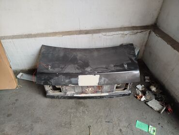 пассат венто: Крышка багажника Volkswagen Б/у, цвет - Серый,Оригинал