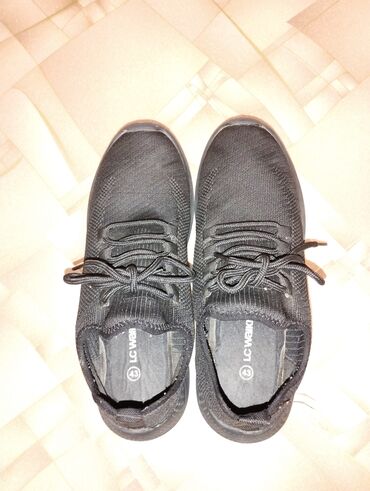 летние мужские кроссовки: Летняя обувь 43 размер, дышащая, хорошего качества